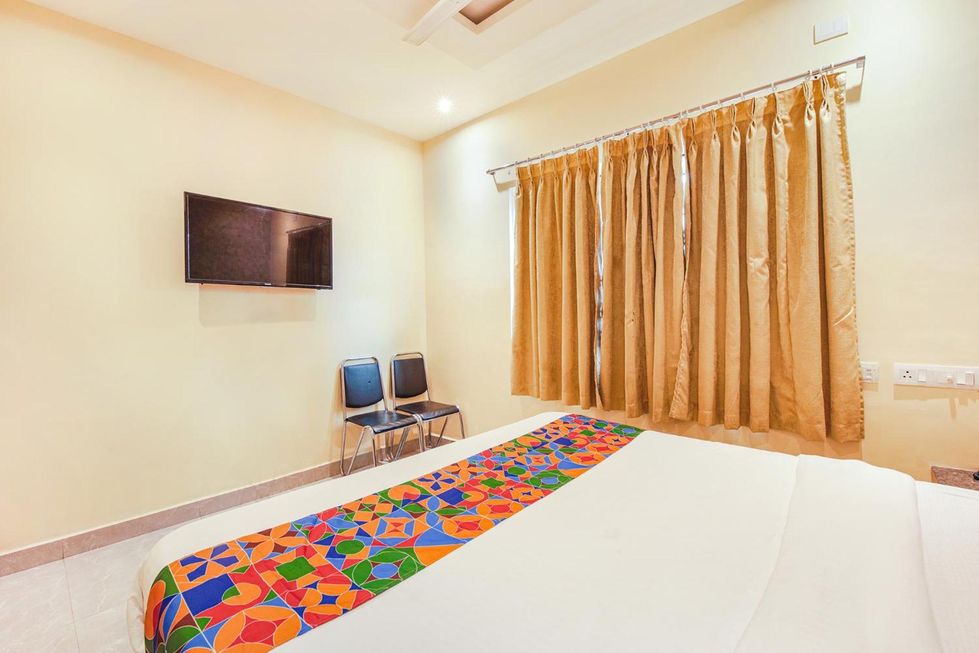 Fabhotel Mrv - Nr Express Avenue Mall & Spencer Plaza Mall 3*